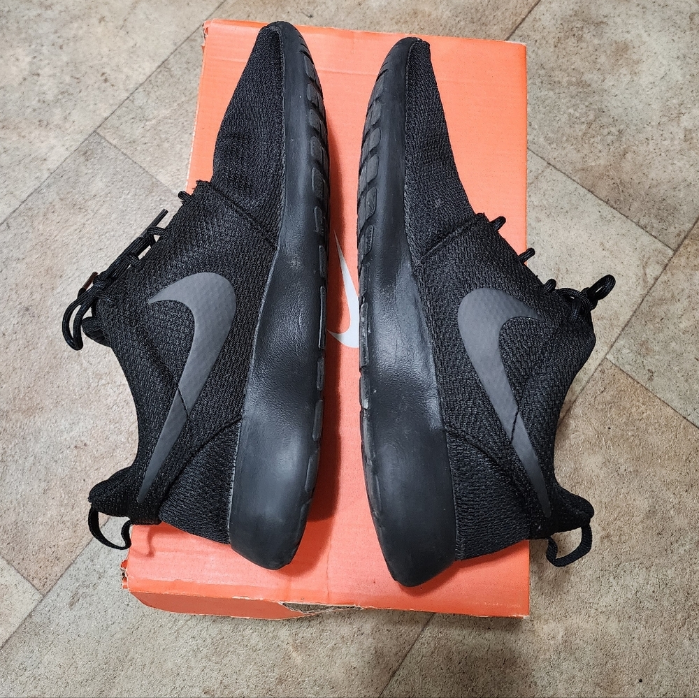 Nike Roches - Picture 7 of 7